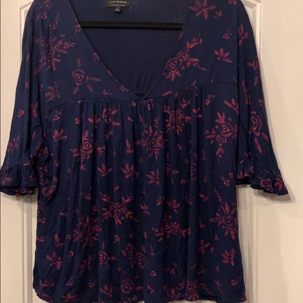 Ruffle sleeve top